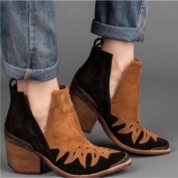 Jeffrey Campbell Shoes - Jeffrey Campbell Olinda Brown/Black Booties